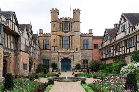 tudor arches|why do tudor houses overhang.